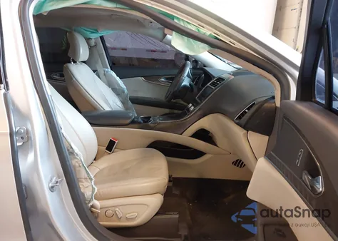 2016 Lincoln Mkx Reserve z USA, uszkodzony, nr VIN 2LMTJ8LP3GBL36672